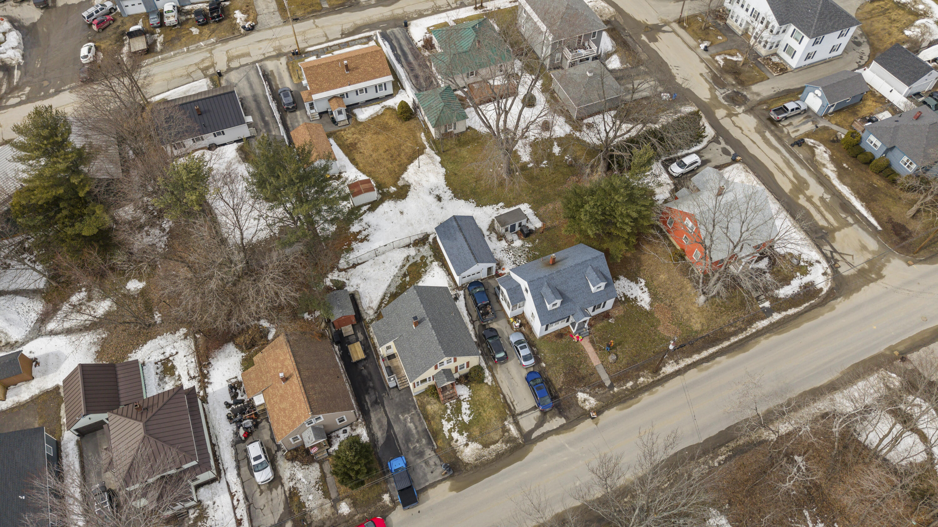 28 Hallowell Street Winslow, ME 04901 - Photo 2 of 31 2