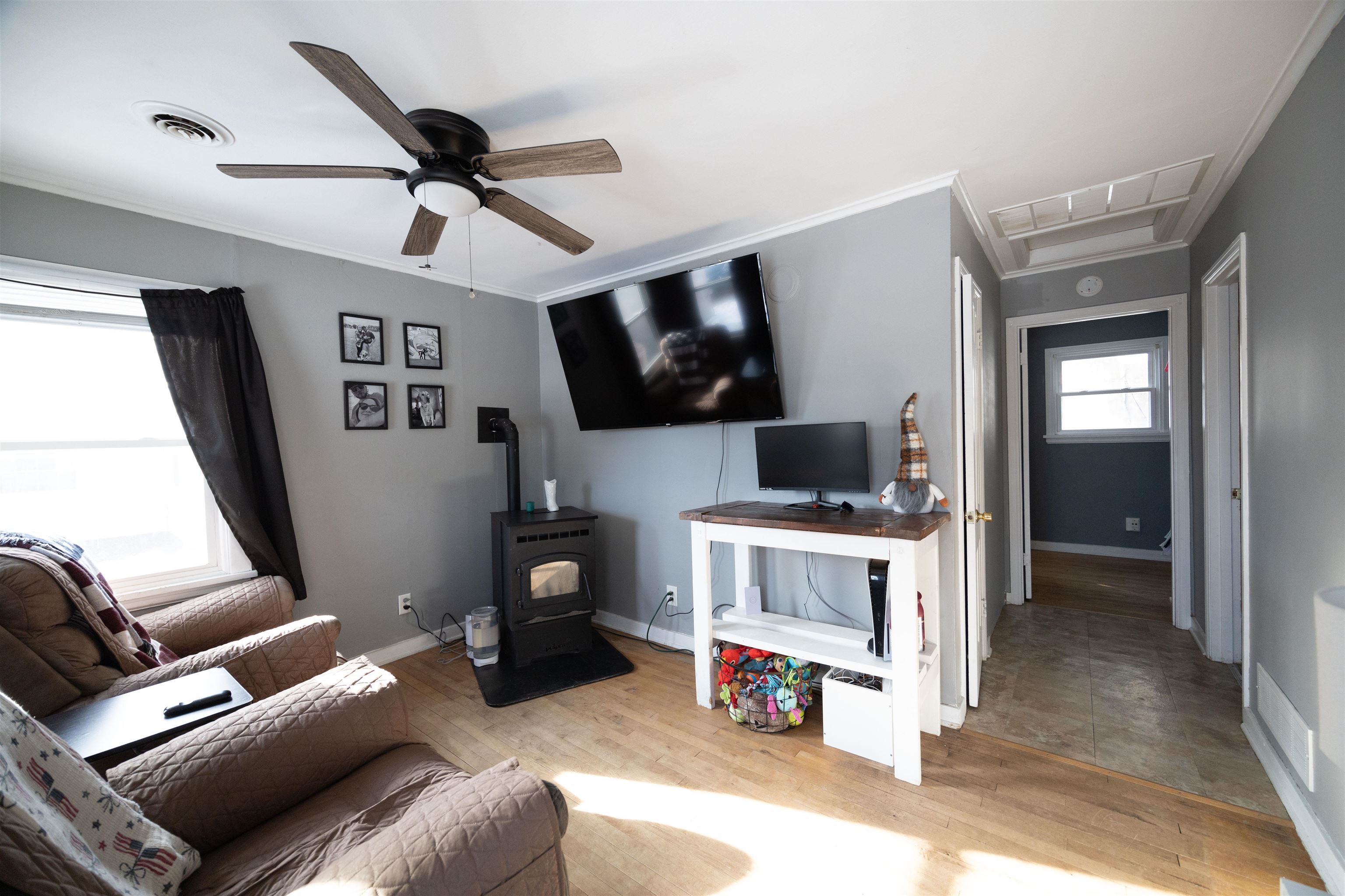 713 Oak Street Fort Atkinson, WI 53538 - Photo 2 of 19