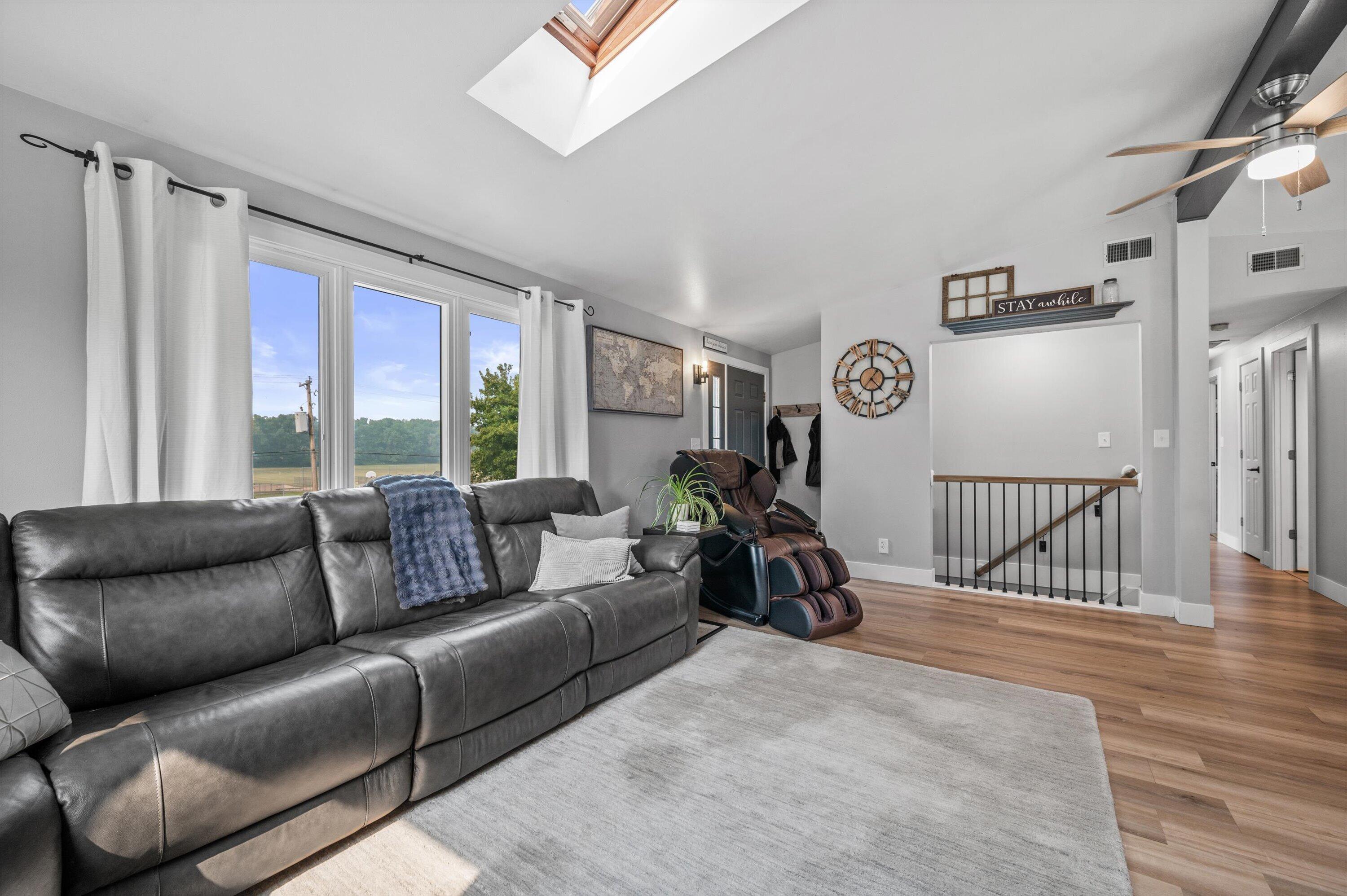 N5W27357 Northview Road Pewaukee, WI 53188 - Photo 6 of 79 28-DSC2597