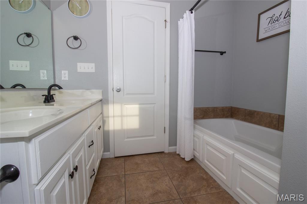 22935 Revelation Road Waynesville, MO 65583 - Photo 21 of 36