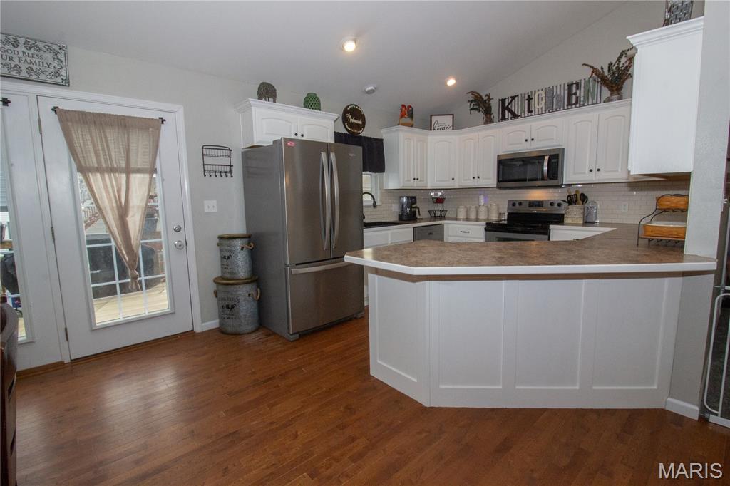 22935 Revelation Road Waynesville, MO 65583 - Photo 6 of 36