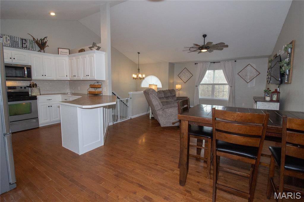 22935 Revelation Road Waynesville, MO 65583 - Photo 7 of 36