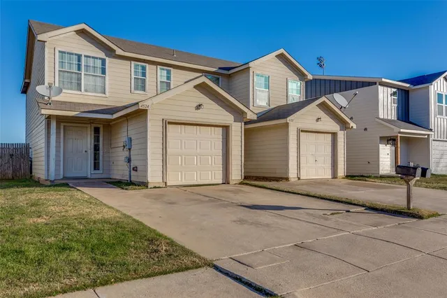 $350,000 | 4522 Alamosa Street, Fort Worth, TX 76119