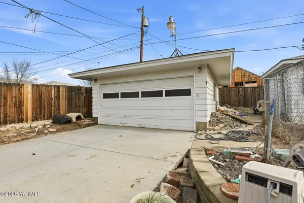 $395,000 | 609 North 38th Street, Yakima, WA 98901