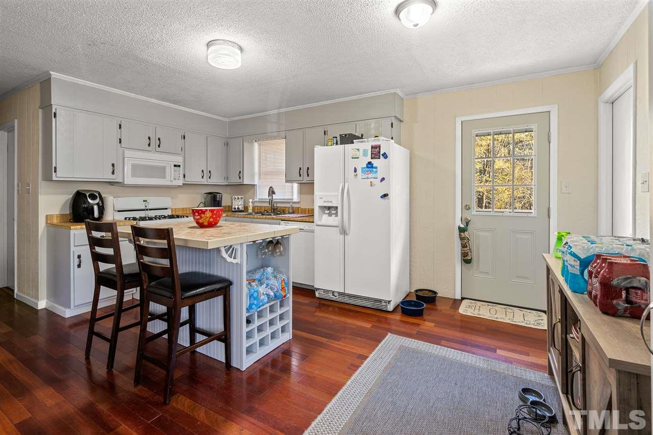 366 Gun Club Road Henderson, NC 27537 - Photo 5 of 23 Gallery Image 5