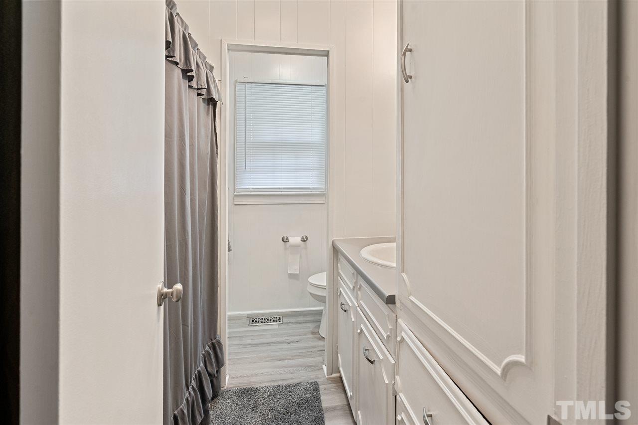 366 Gun Club Road Henderson, NC 27537 - Photo 8 of 23 Gallery Image 8