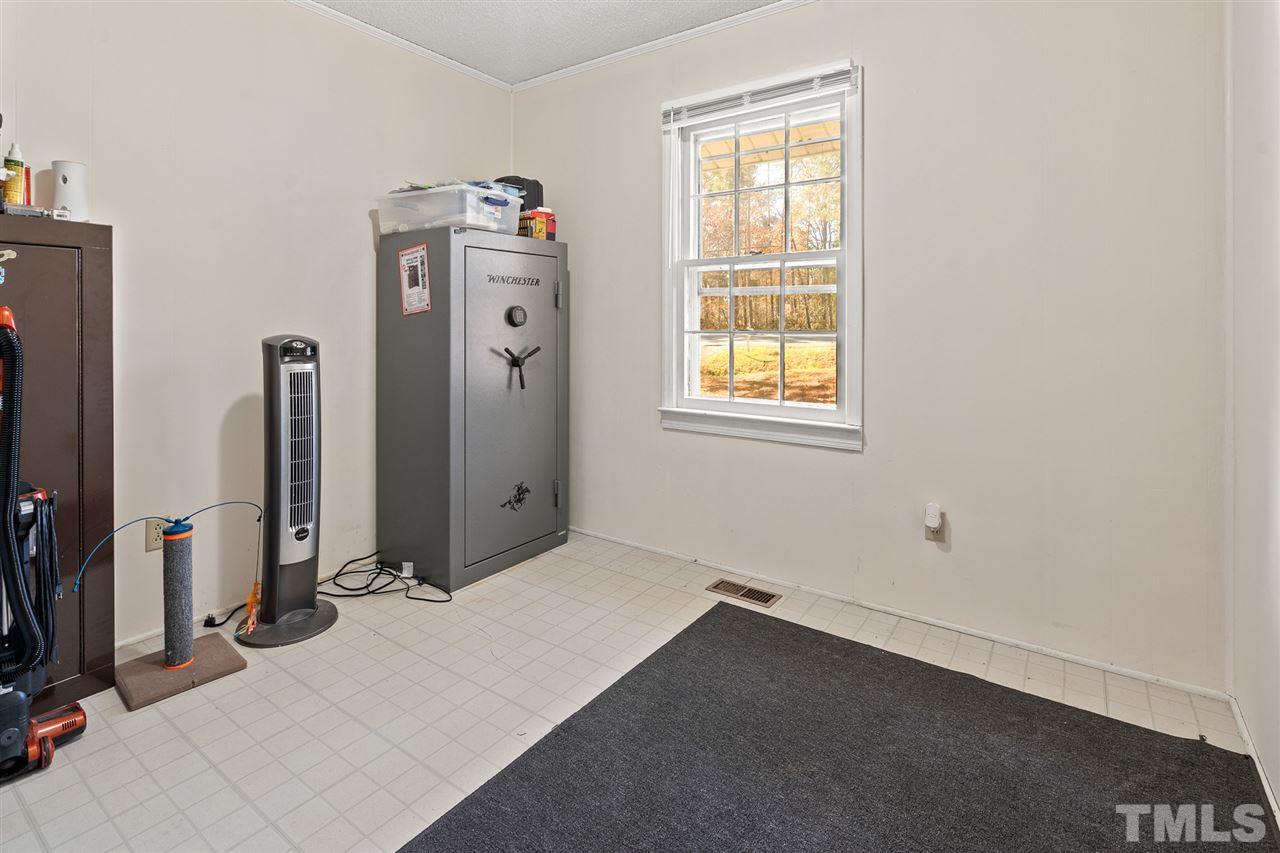 366 Gun Club Road Henderson, NC 27537 - Photo 9 of 23 Gallery Image 9