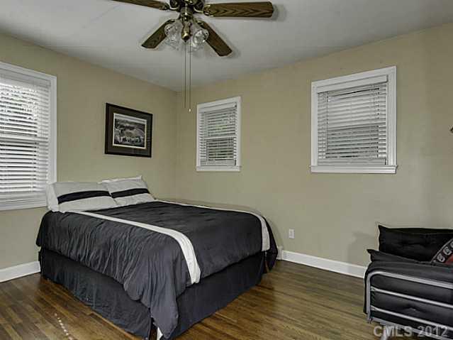 527 Hollis Road Charlotte, NC 28209 - Photo 9 of 13 Gallery Image 9