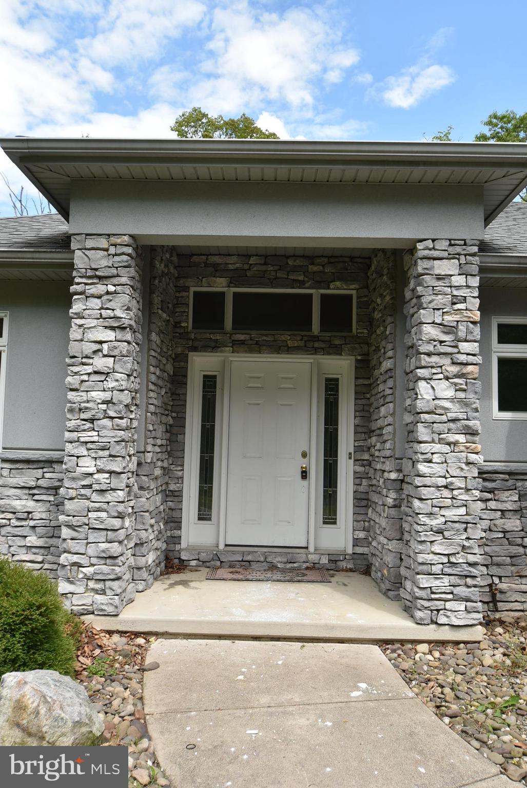 40 Nut Grove Road Pine Grove, PA 17963 - Photo 4 of 37 Entrance