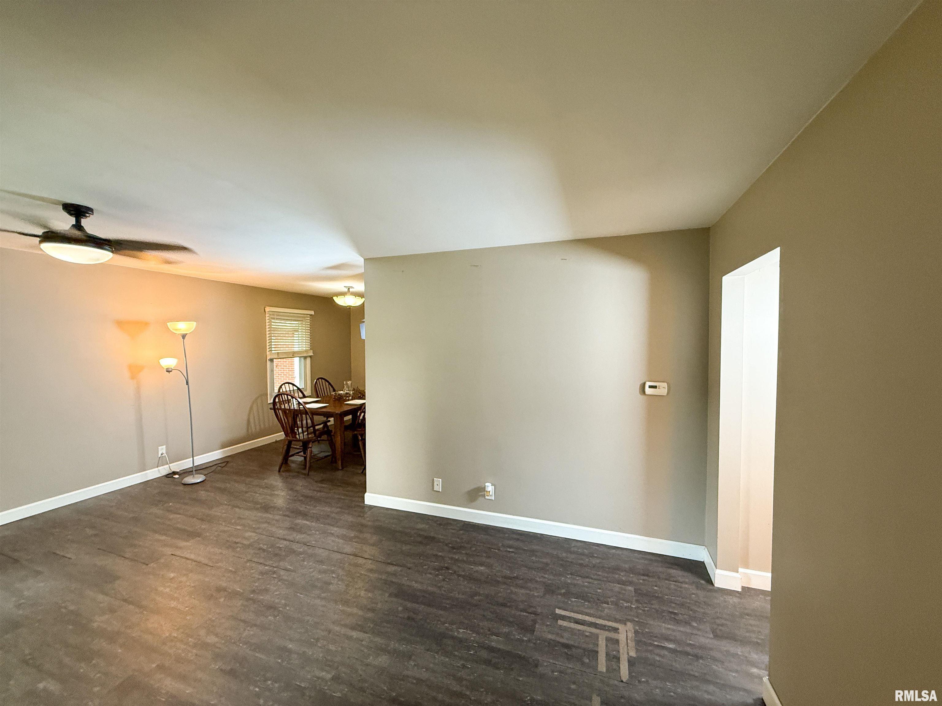 833 West 4th Street Flora, IL 62839 - Photo 11 of 49 Gallery Image 11