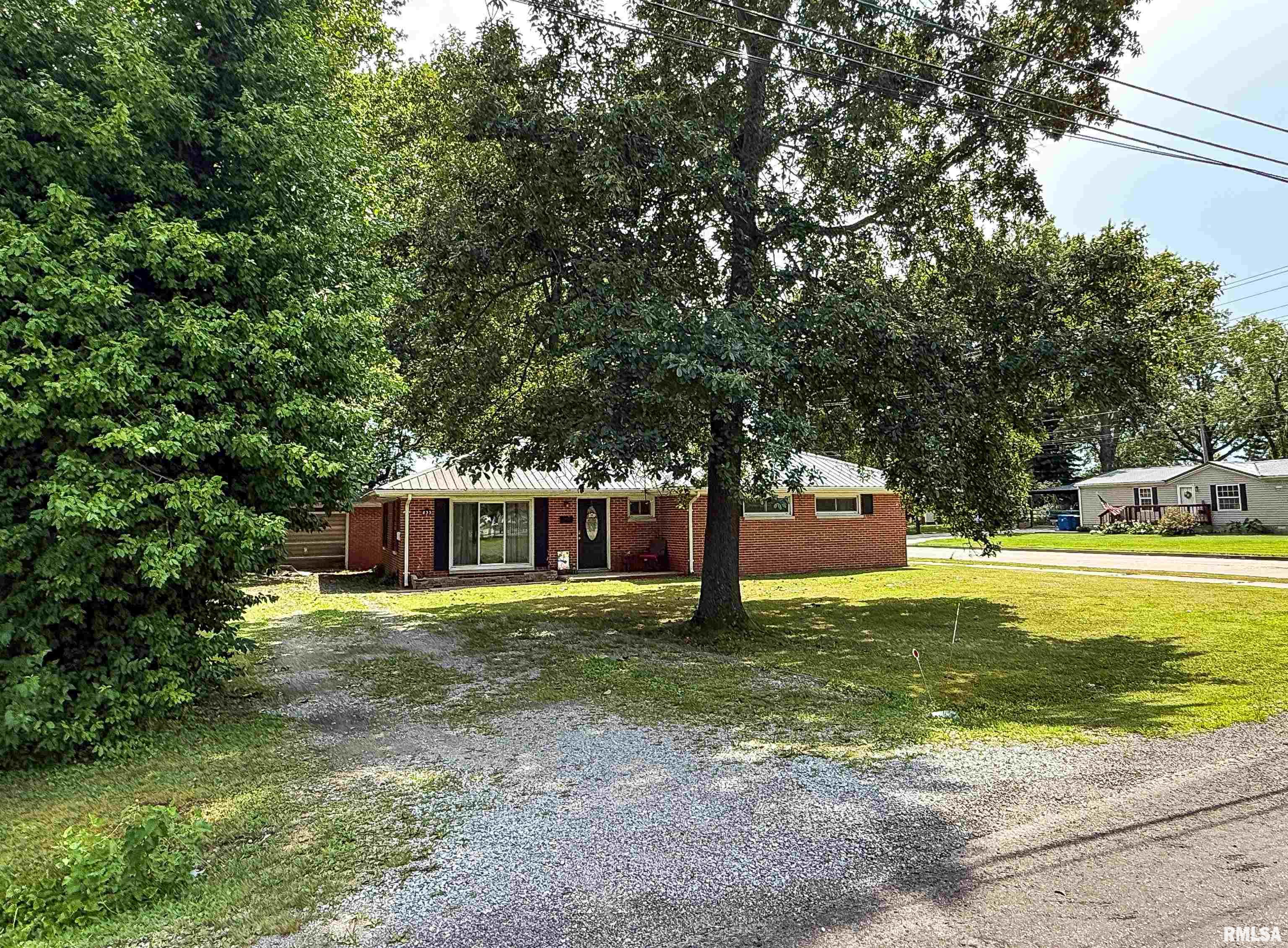 833 West 4th Street Flora, IL 62839 - Photo 36 of 49 Gallery Image 36