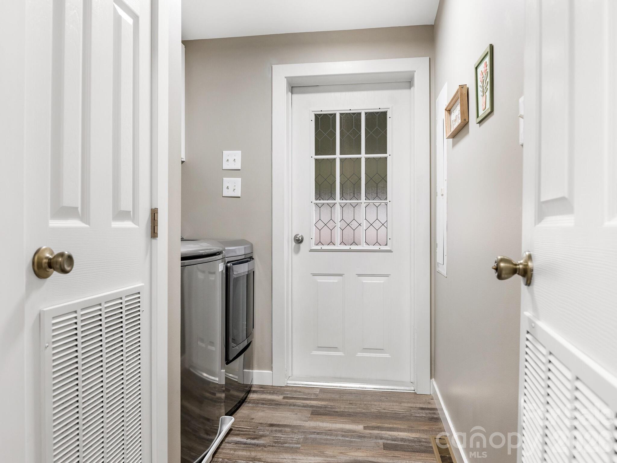 2219 State Rd S-13-106 Pageland, SC 29728 - Photo 18 of 29 a view of an entryway
