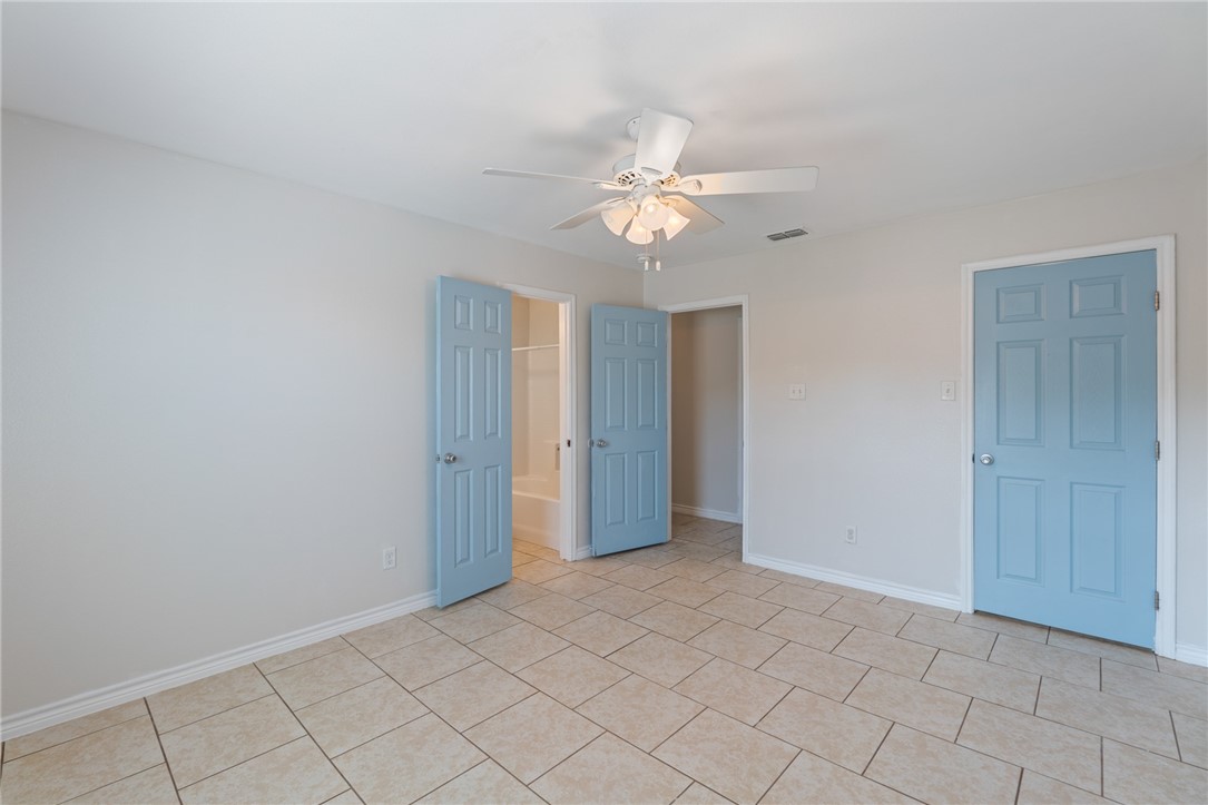 410 Knickerbocker Street Corpus Christi, TX 78418 - Photo 11 of 24 a view of an empty room