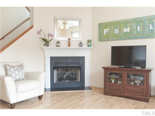 1913 Barngate Way Raleigh, NC 27614 - Photo 3 of 15 Gallery Image 3