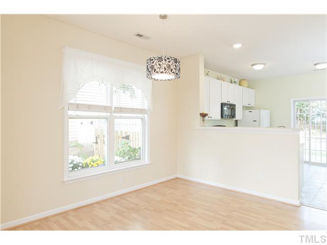 1913 Barngate Way Raleigh, NC 27614 - Photo 4 of 15 Gallery Image 4