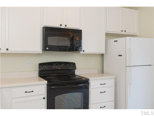 1913 Barngate Way Raleigh, NC 27614 - Photo 6 of 15 Gallery Image 6