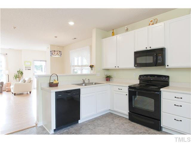 1913 Barngate Way Raleigh, NC 27614 - Photo 7 of 15 Gallery Image 7