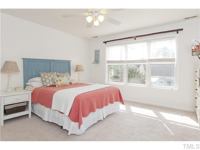 1913 Barngate Way Raleigh, NC 27614 - Photo 8 of 15 Gallery Image 8