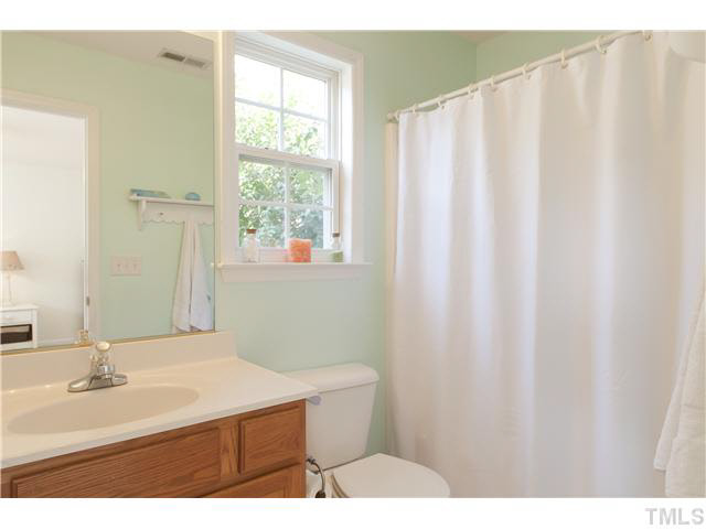 1913 Barngate Way Raleigh, NC 27614 - Photo 9 of 15 Gallery Image 9