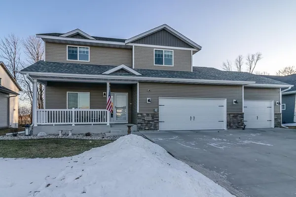 $459,000 | 2021 Bluestem Drive, Mankato, MN 56001