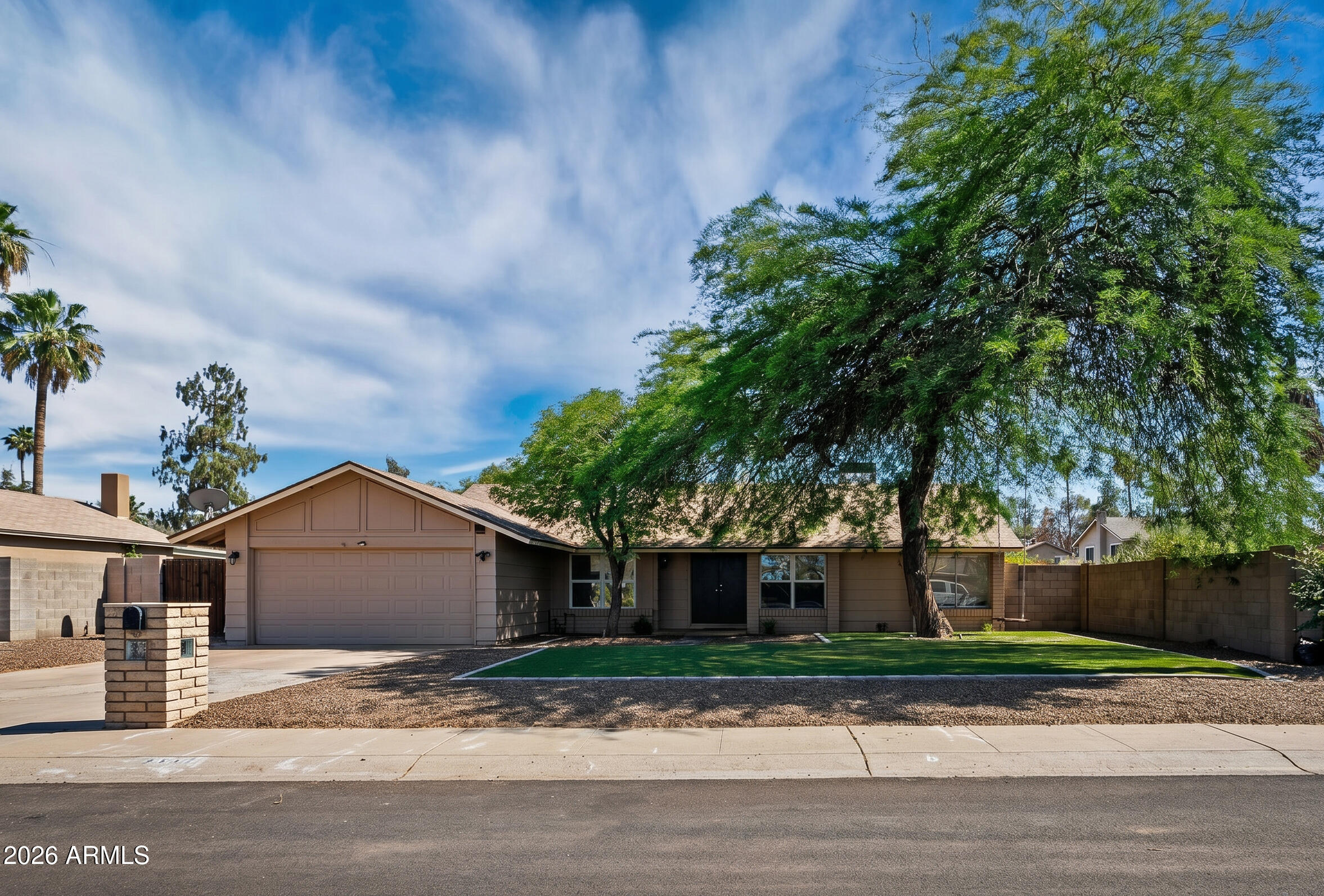 2439 West Kathleen Road Phoenix, AZ 85023 - Photo 1 of 24 2439 W Kathleen