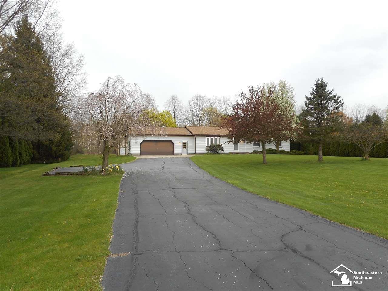 33983 Willow Road New Boston, MI 48164 - Photo 52 of 52 31317825-51.JPG