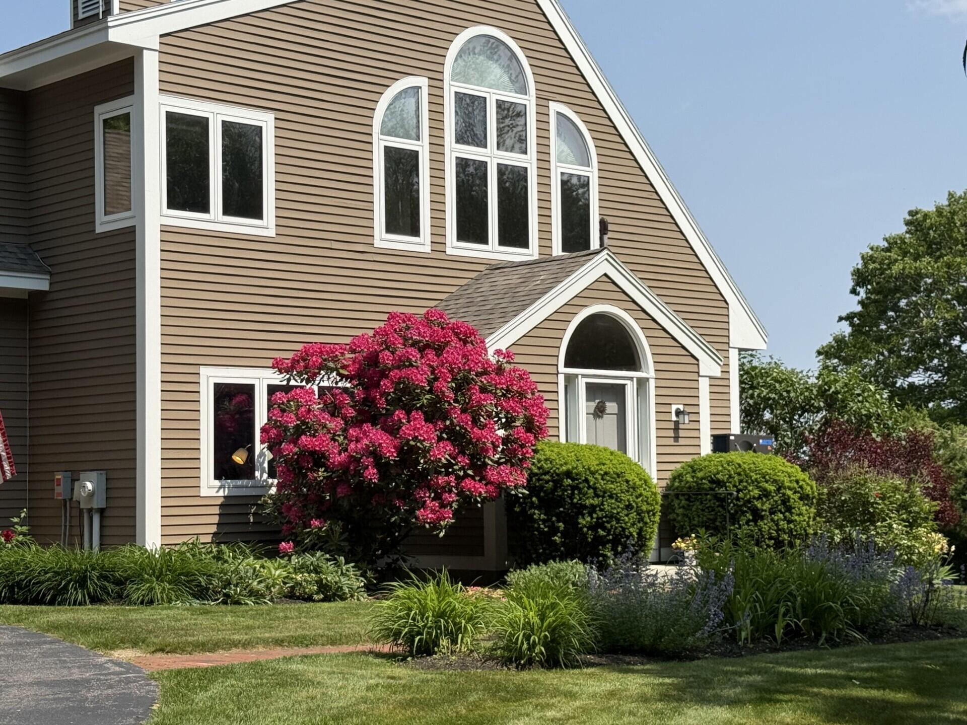 189 Mills Road Kennebunkport, ME 04046 - Photo 9 of 85 Beautiful plantings