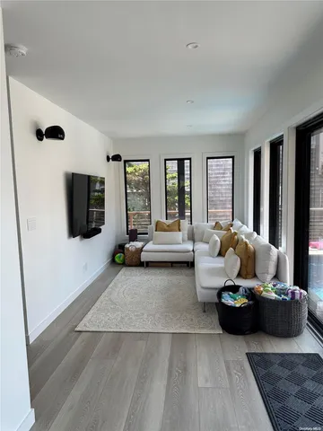 $15,250 | 35 Huron Street, Ocean Beach, NY 11770