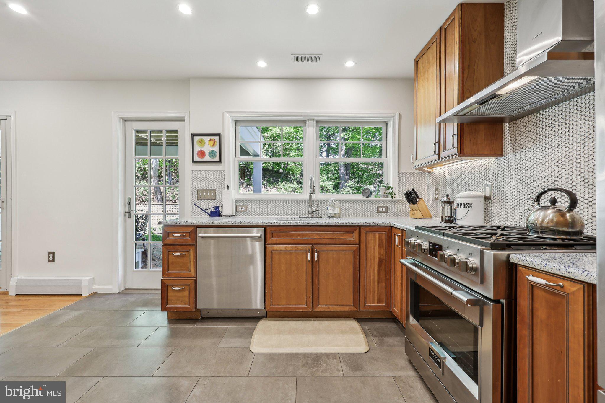 4113 27th Road North Arlington, VA 22207 - Photo 11 of 55 Renovated Kitchen