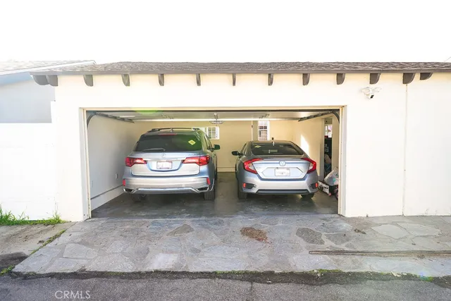 a view of parking area