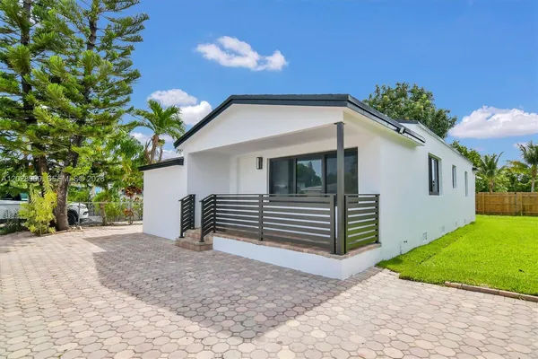 $699,000 | 85 Southwest 30th Avenue, Miami, FL 33135