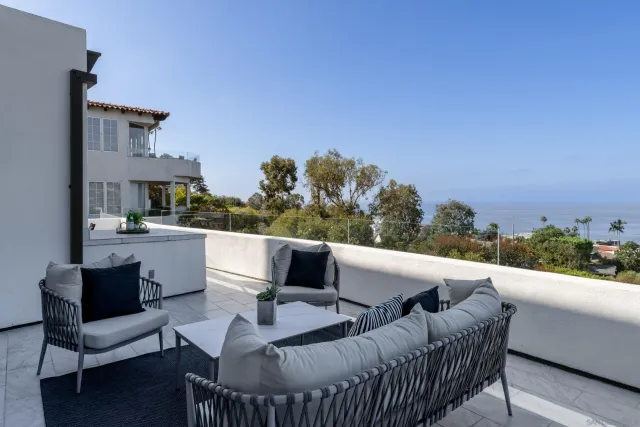 $5,550,000 | 7784 Lookout Drive, La Jolla, CA 92037