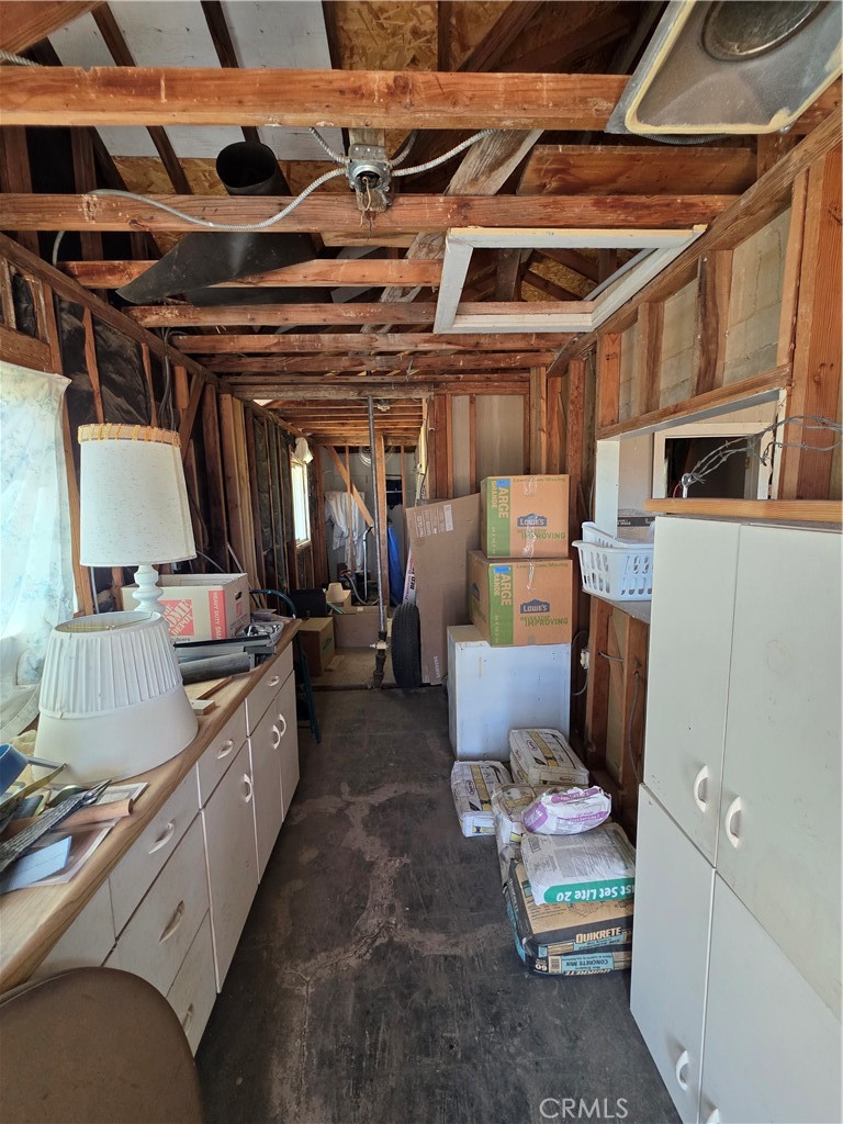 51033 Joshua Tree Road Johnson Valley, CA 92285 - Photo 21 of 30 Kitchen