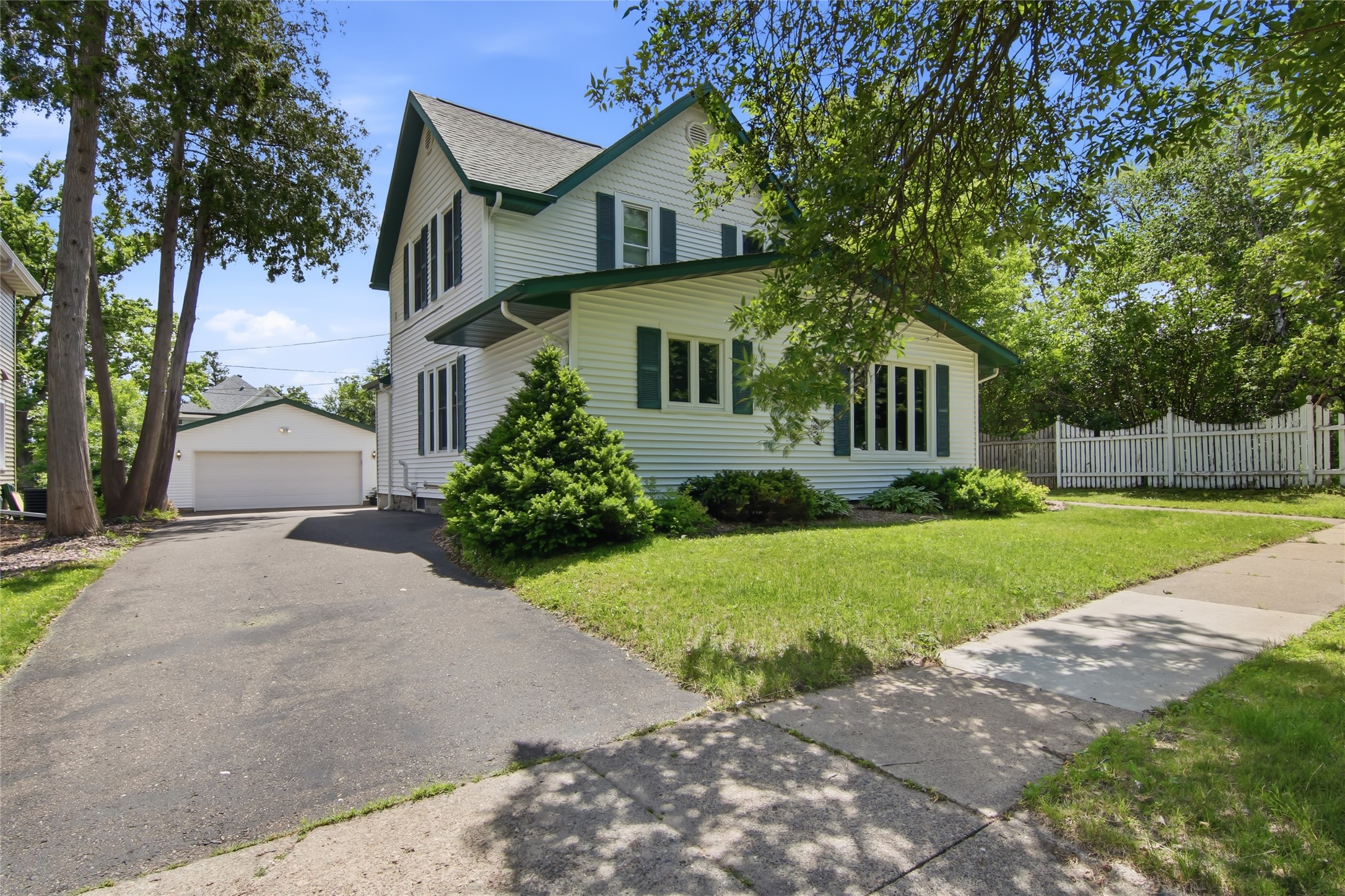 28 West Stout Street Rice Lake, WI 54868 - Photo 38 of 43