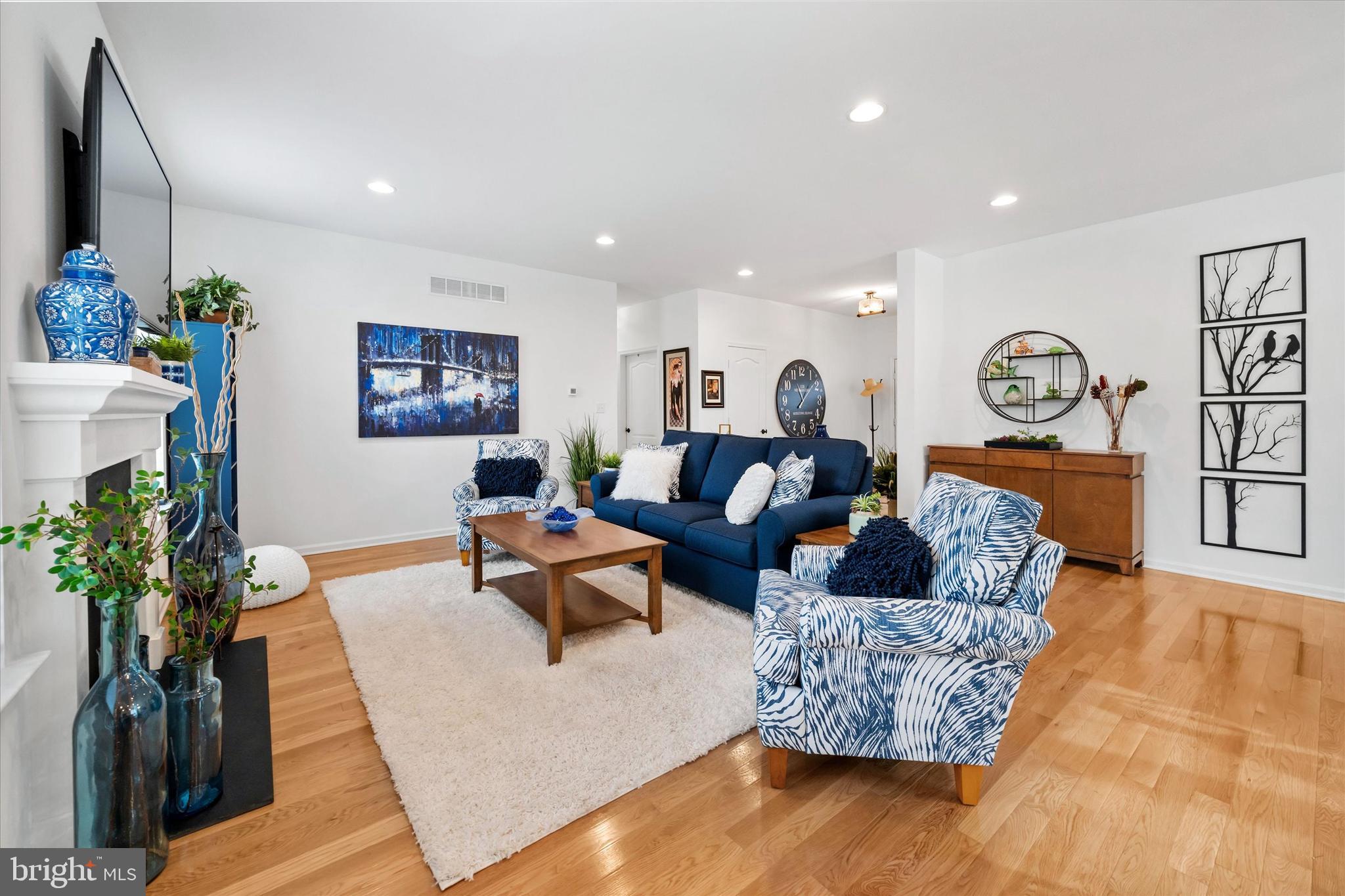 5338 Newman Lane Middletown, DE 19709 - Photo 19 of 61 a living room with furniture potted plant and a couch