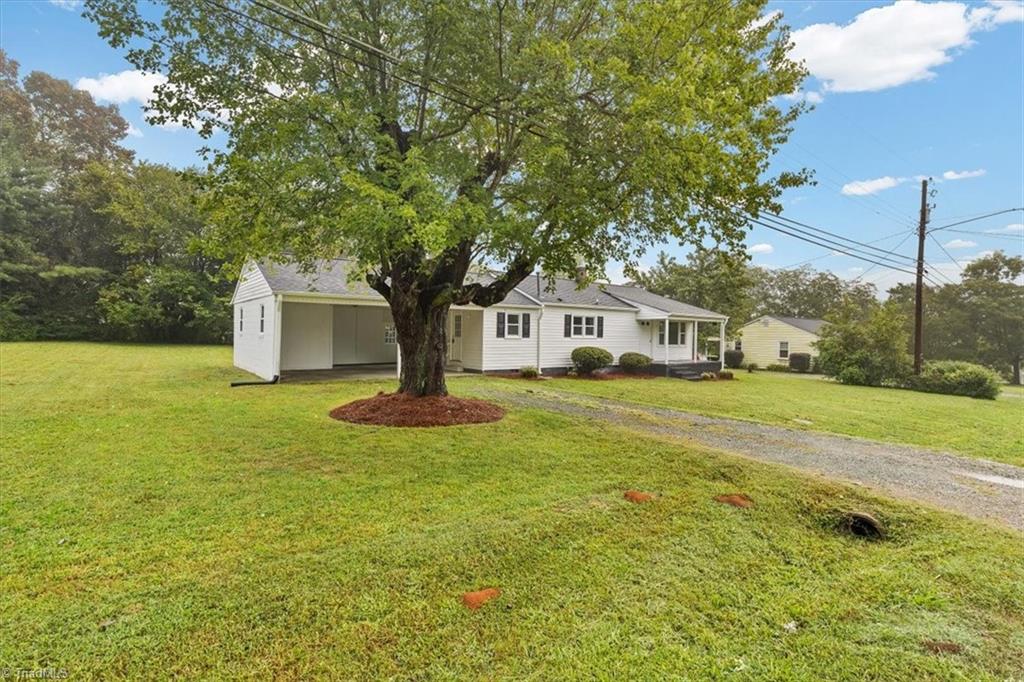 2460 East Simpson Road Burlington, NC 27217 - Photo 3 of 20 Gallery Image 3