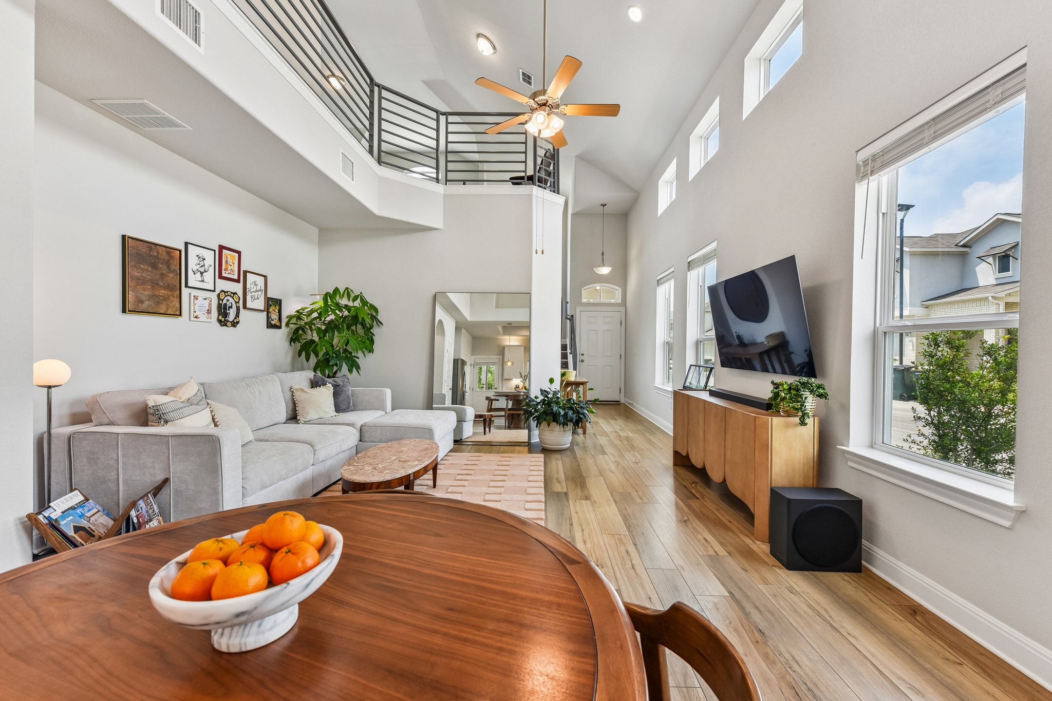 9901 Thane Way, Unit 91 Austin, TX 78748 - Photo 9 of 24 The open layout provides an excellent space for entertaining.