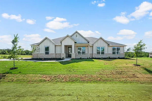 $440,000 | 110 Brush Crk Drive, Boyd, TX 76023