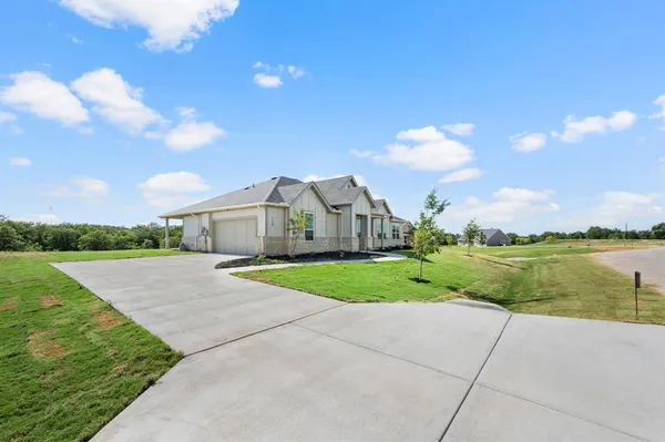 $440,000 | 110 Brush Crk Drive, Boyd, TX 76023
