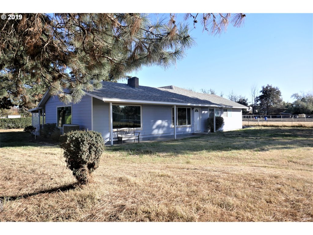29814 Minnehaha Road Hermiston, OR 97838 - Photo 1 of 32 Gallery Image 1