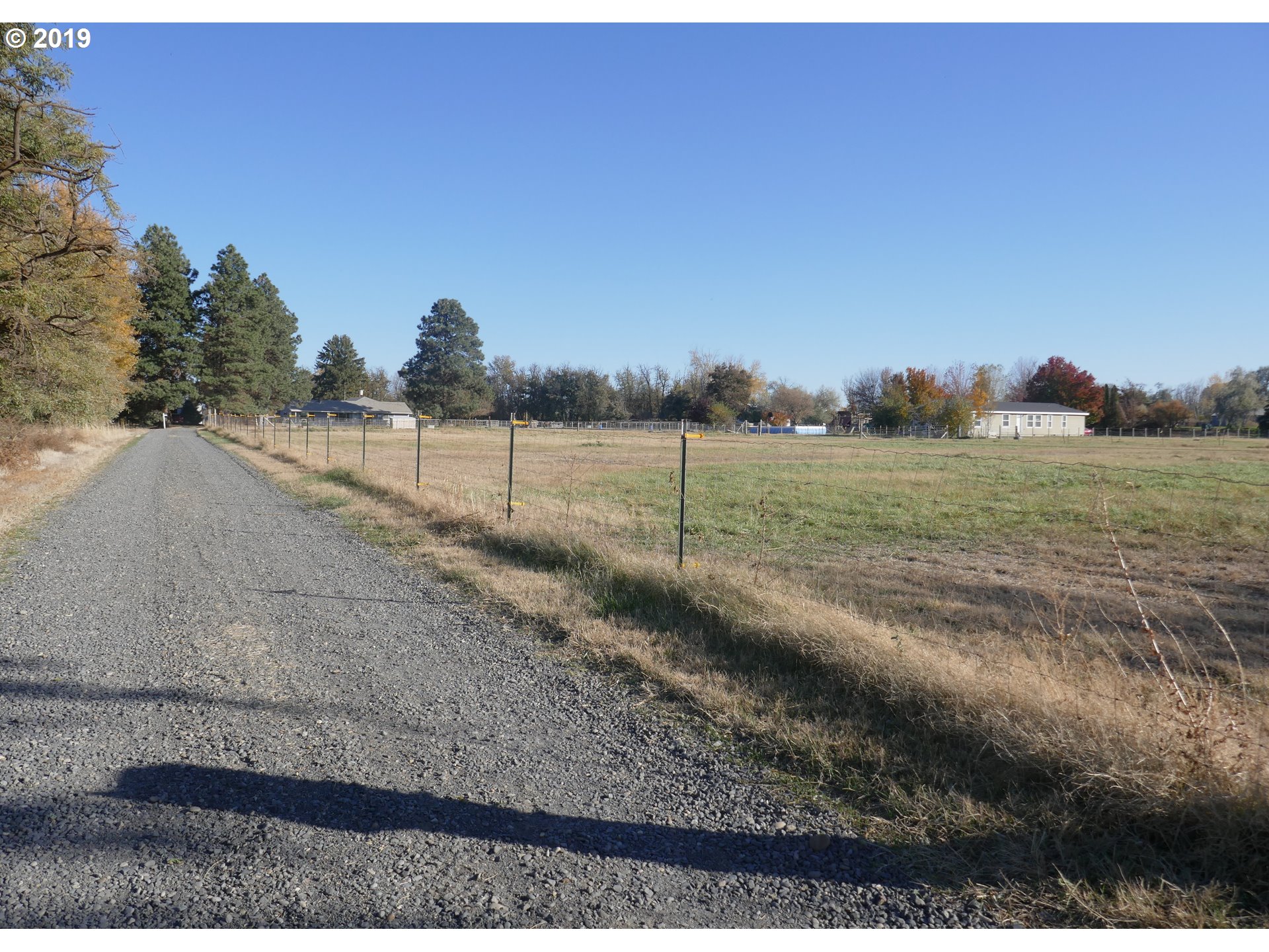 29814 Minnehaha Road Hermiston, OR 97838 - Photo 2 of 32 Driveway