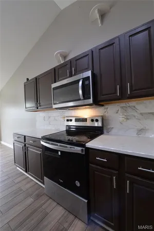 $3,000 | 11478 Pineview Crossing Drive, Maryland Heights, MO 63043