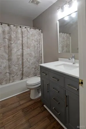 $3,000 | 11478 Pineview Crossing Drive, Maryland Heights, MO 63043