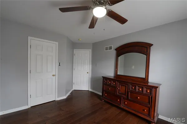 $3,000 | 11478 Pineview Crossing Drive, Maryland Heights, MO 63043