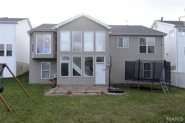 $2,825 | 11478 Pineview Crossing Drive, Maryland Heights, MO 63043