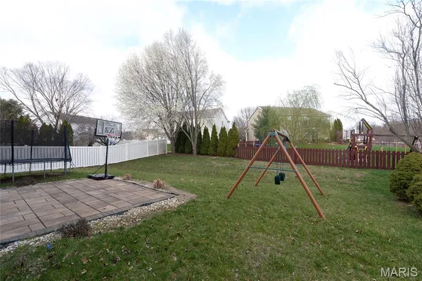 $3,000 | 11478 Pineview Crossing Drive, Maryland Heights, MO 63043