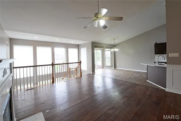 $3,000 | 11478 Pineview Crossing Drive, Maryland Heights, MO 63043