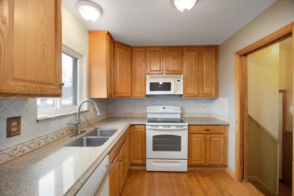 $225,000 | 28110 Garfield Street, Roseville, MI 48066