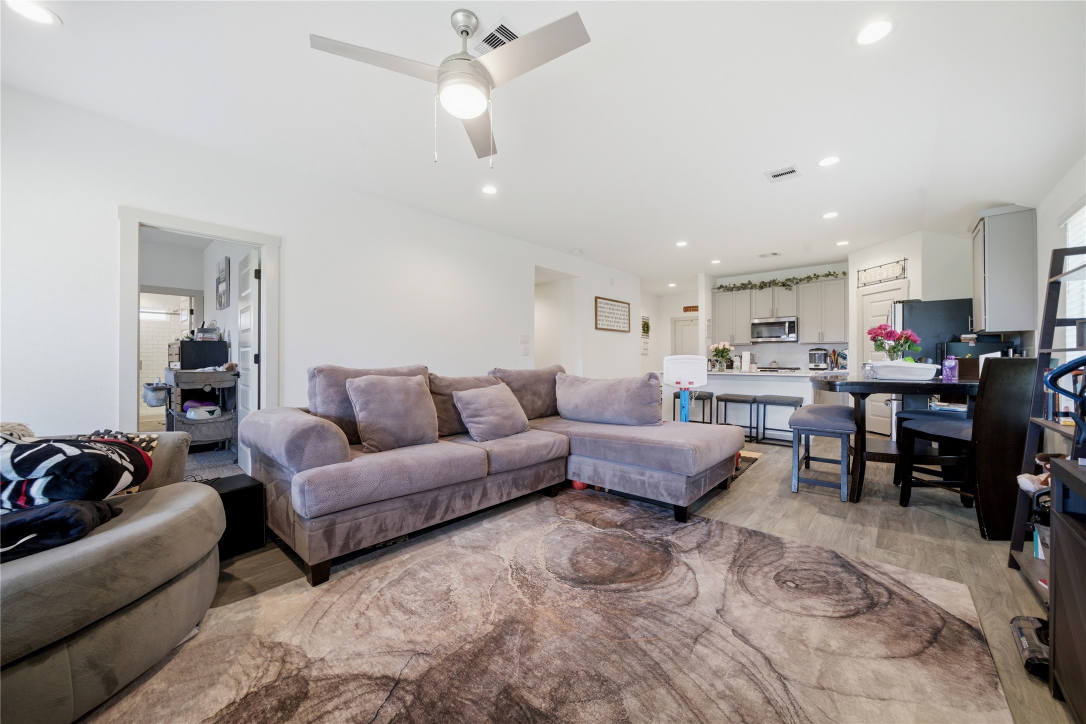 910 Betsy Hill Drive Rosharon, TX 77583 - Photo 12 of 28