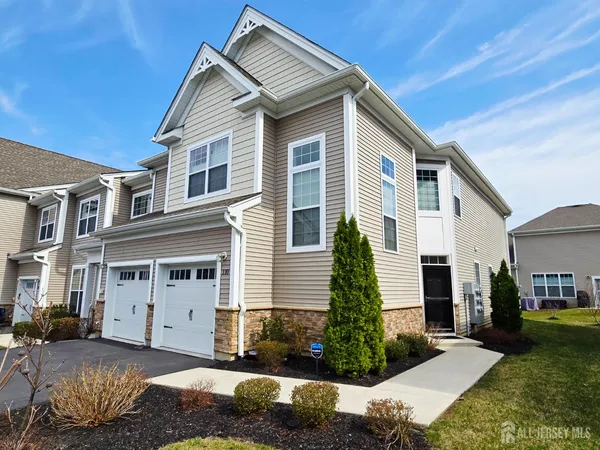 $620,000 | 110 Grabowski Drive, Sayreville, NJ 08859